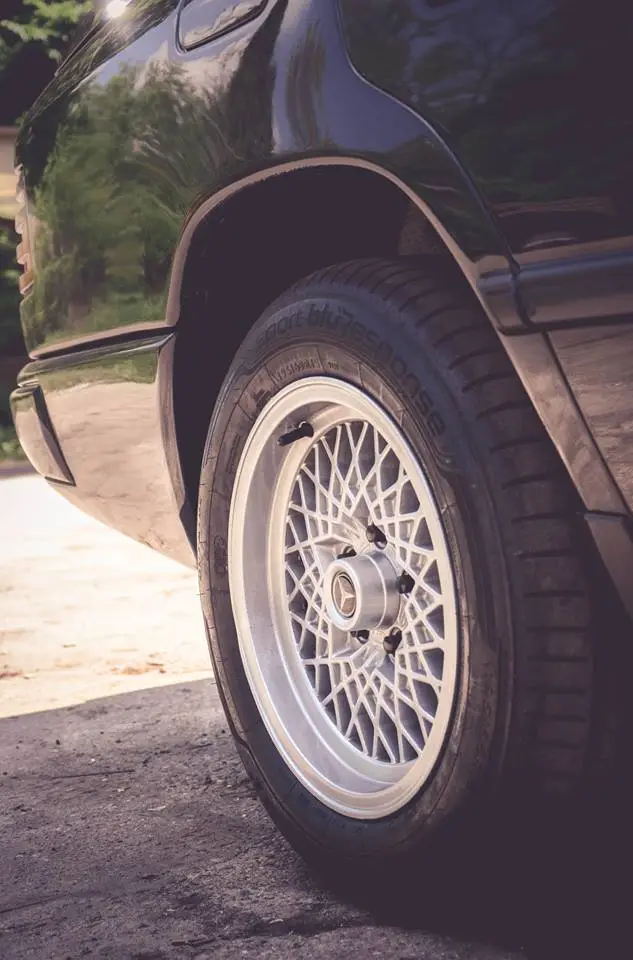 mercedes-w124-01